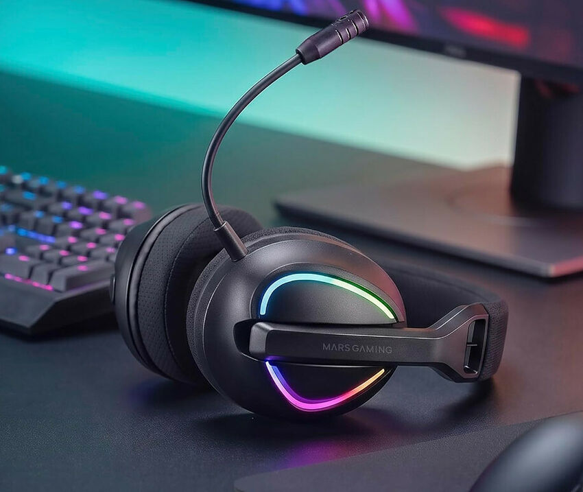 Casque gaming Mars Gaming avec éclairage RGB coloré sur les écouteurs et un micro déporté.
